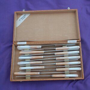 Vintage Set of Twelve(12) F RAVARD ANGLERS Knives with Box